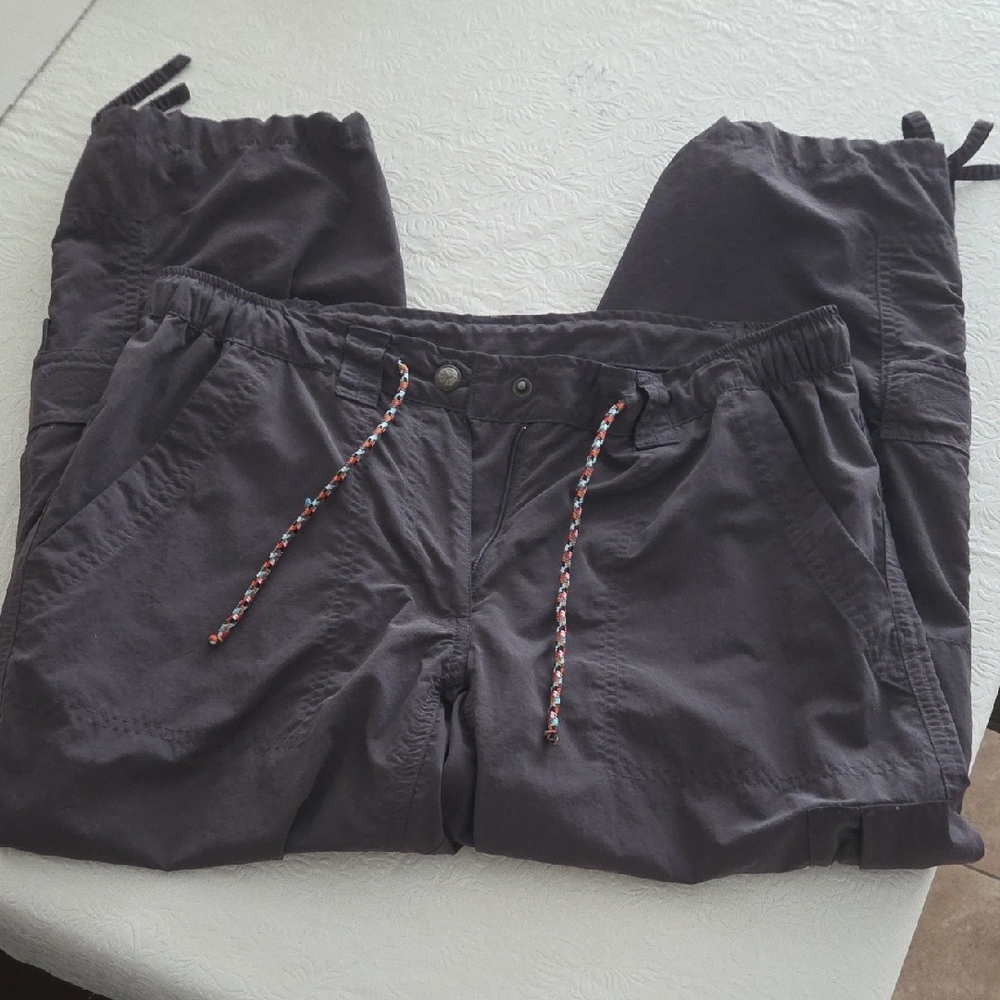 Bass Pro Shops Charcoal Cargo Joggers